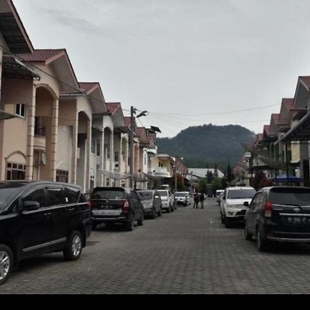 Villa Gunung Mas Berastagi Extérieur photo